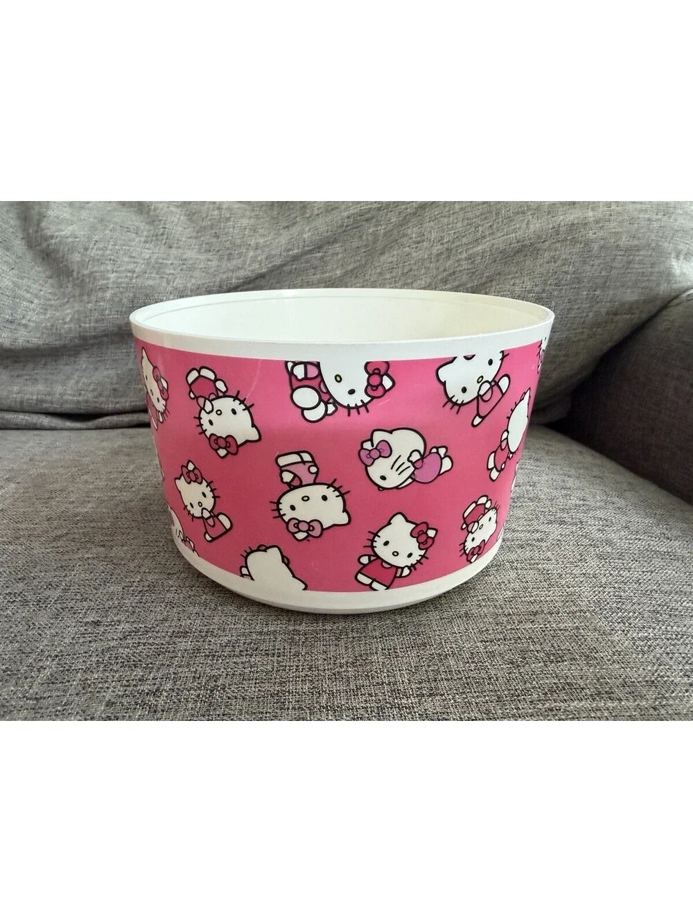 Tupperware Limited Edition Hello Kitty One Touch Collection Set Of 3 NO LIDS